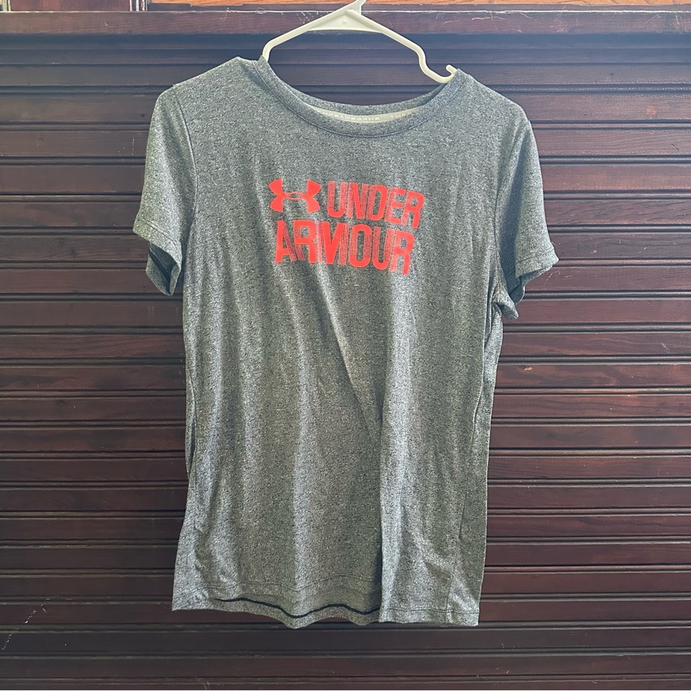 ‼️LAST CHANCE‼️Under Armour Tee